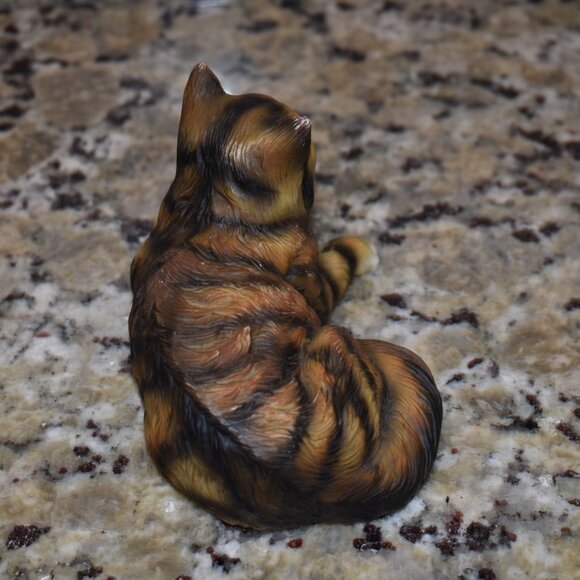 Very Cute Cat Figurine - Picture 4 of 4
